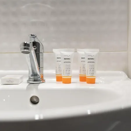 Beautiful Arciszewskiego By Renters Hotel